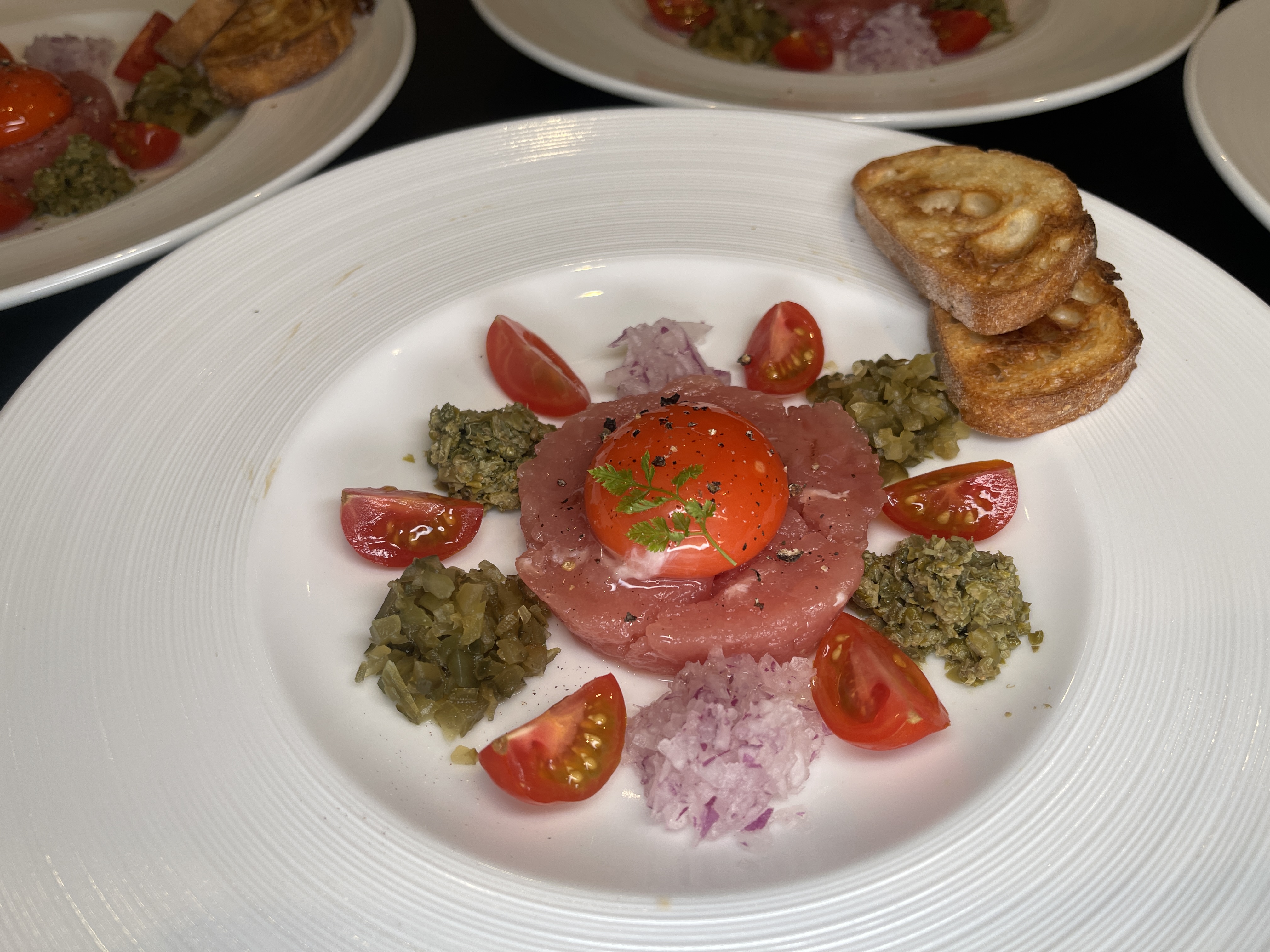 マグロトロタルタル（バケット付き）の料理写真